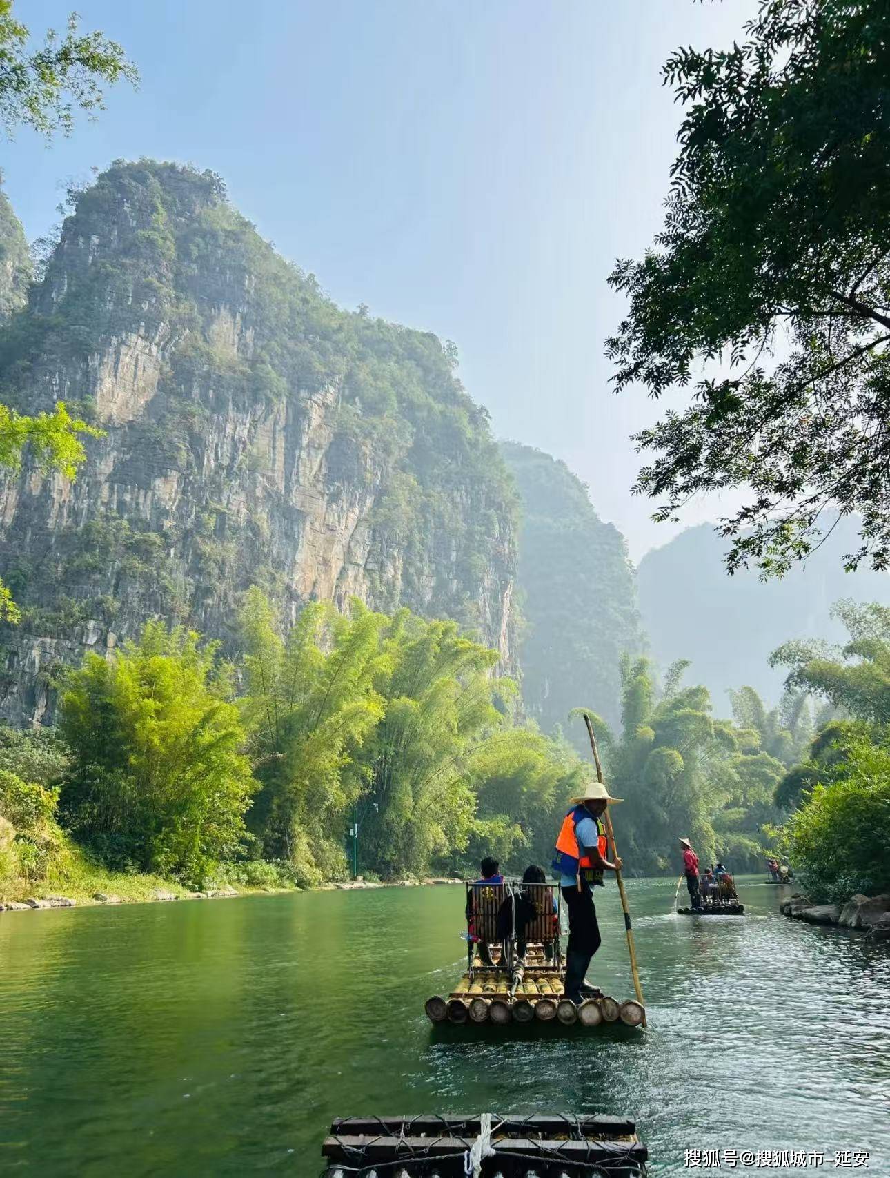 跟着旅行团打卡20元人民币背景—兴坪古镇，想去桂林打卡兴坪古镇当地报团金牌导游推荐