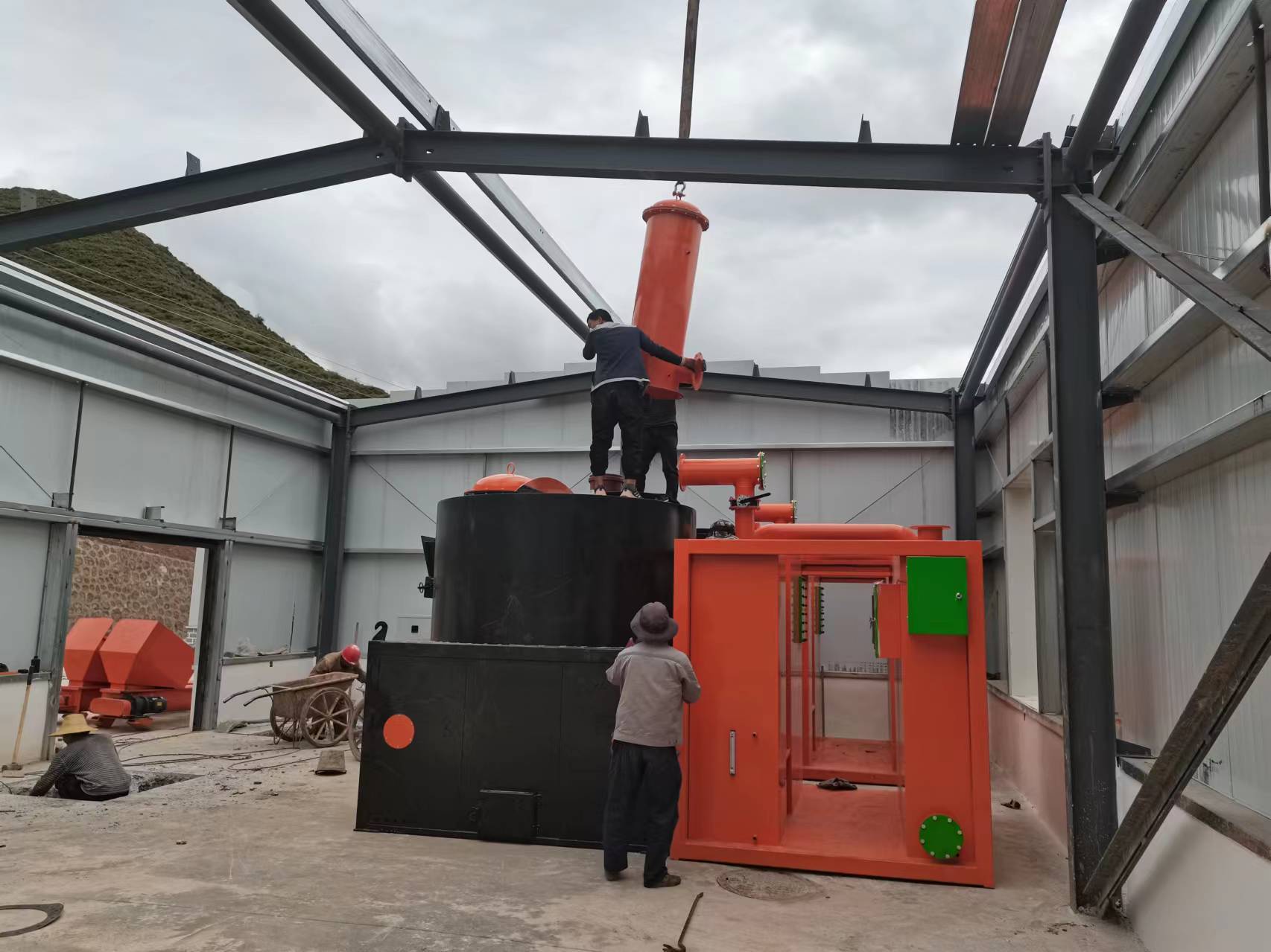 Production d'énergie à partir des déchets ruraux : équipement de conversion d'énergie par pyrolyse magnétique