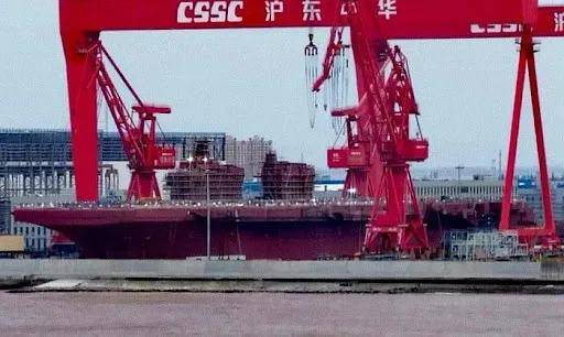 075四号舰“湖北”舰正式官宣！有了076为何还在持续造075？