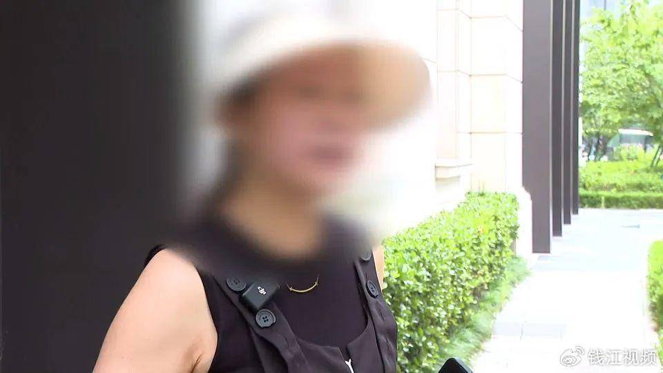 女子例假后游泳大出血，向场馆索赔