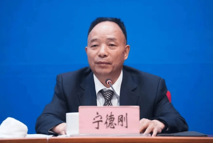 市委原书记、市政协原主席、原董事长，云南3天通报3人落马