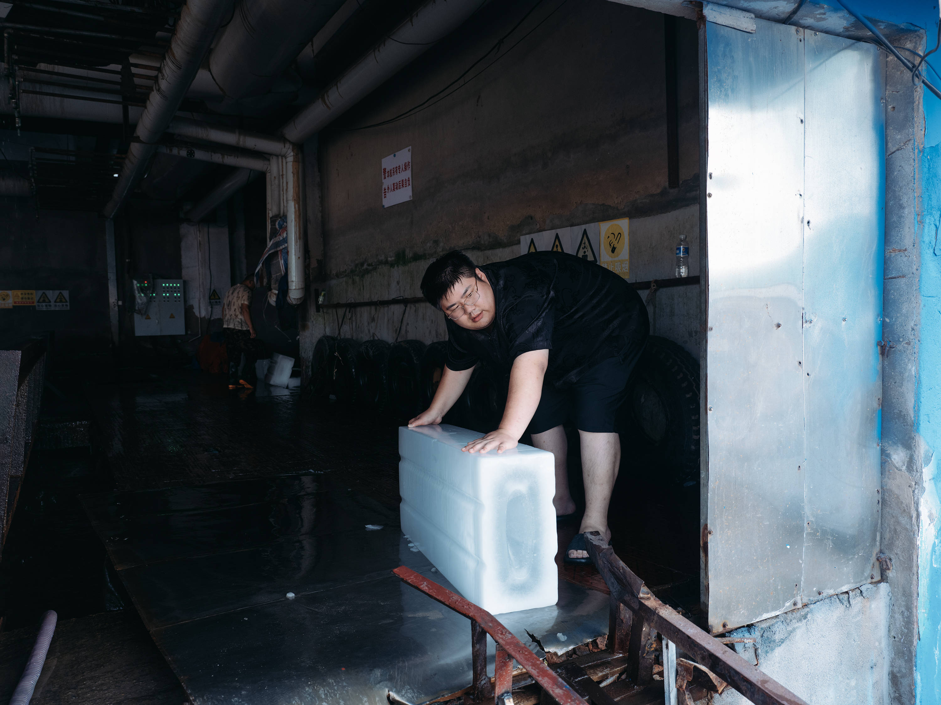 建筑工地申请不到6块冰 59岁工人中暑失业