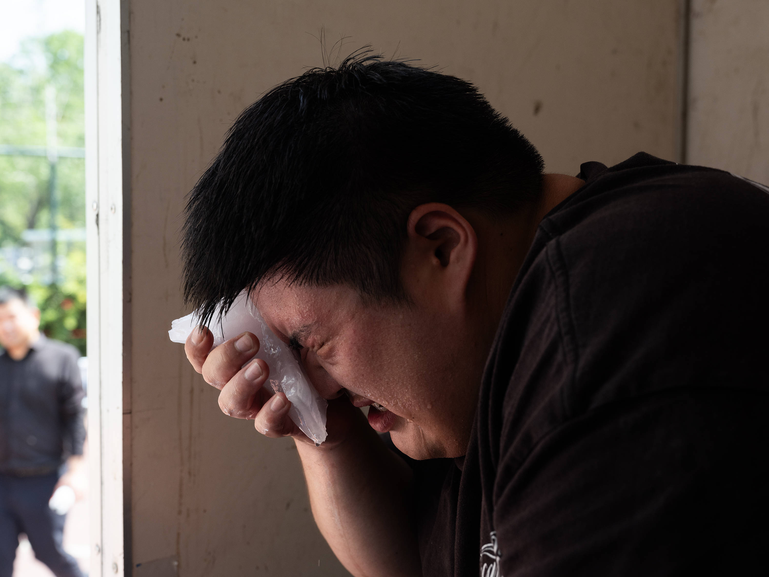 建筑工地申请不到6块冰 59岁工人中暑失业