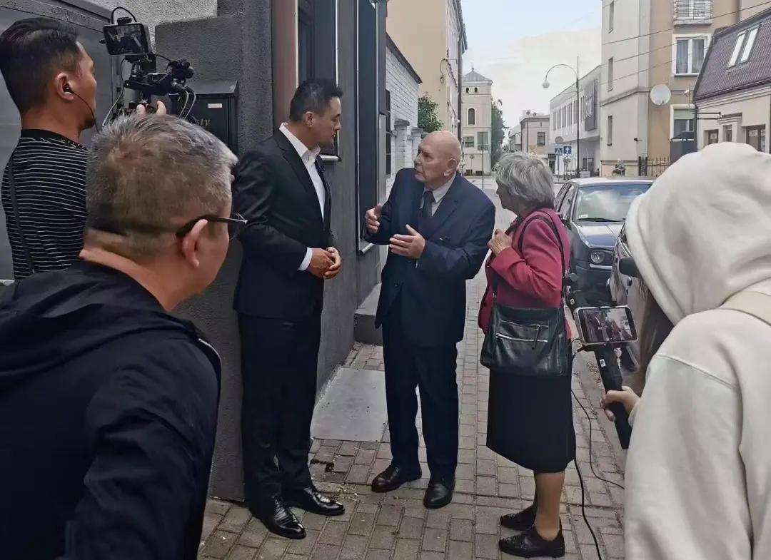 凤凰卫视《焦土之上》全球追寻二战印记