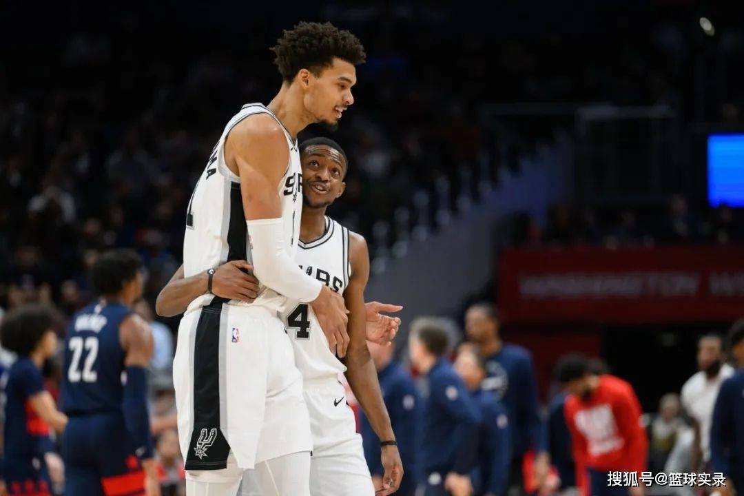 突然受伤！福克斯的续约，该多少合适？