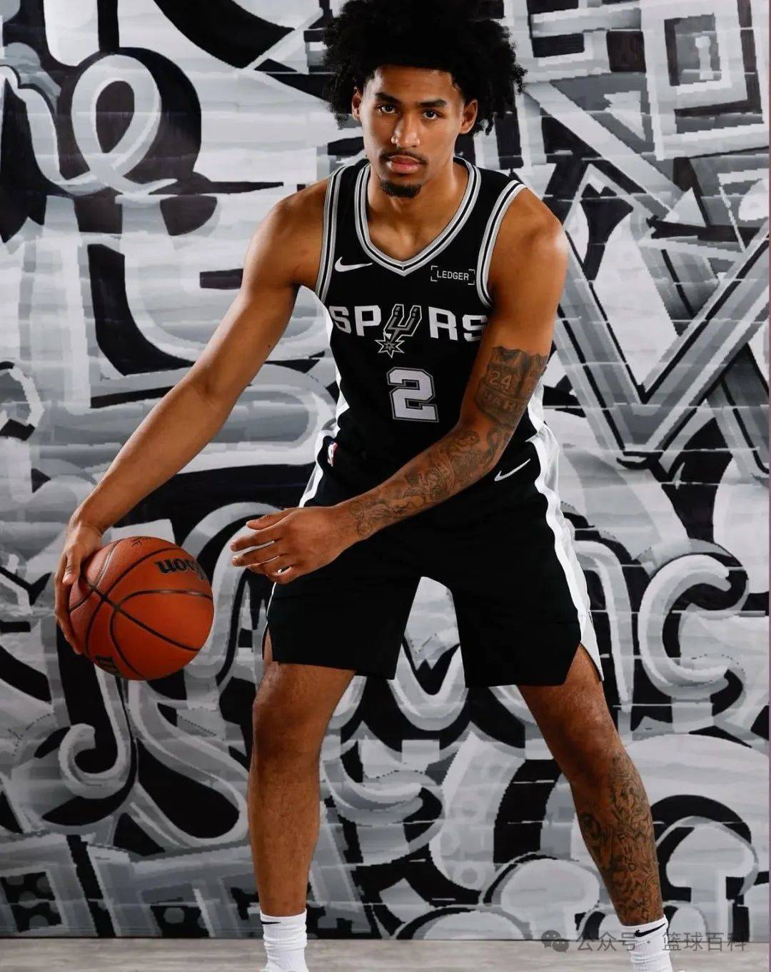 突发！福克斯受伤！取消中国行活动！