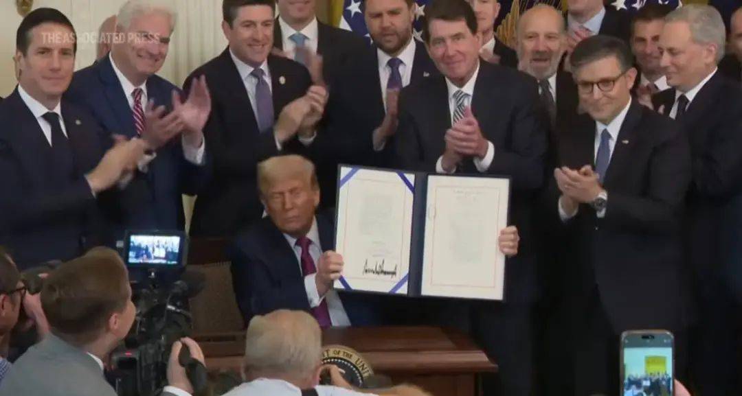 香港稳定币今日开闸，5年左右将逐渐取代SWIFT