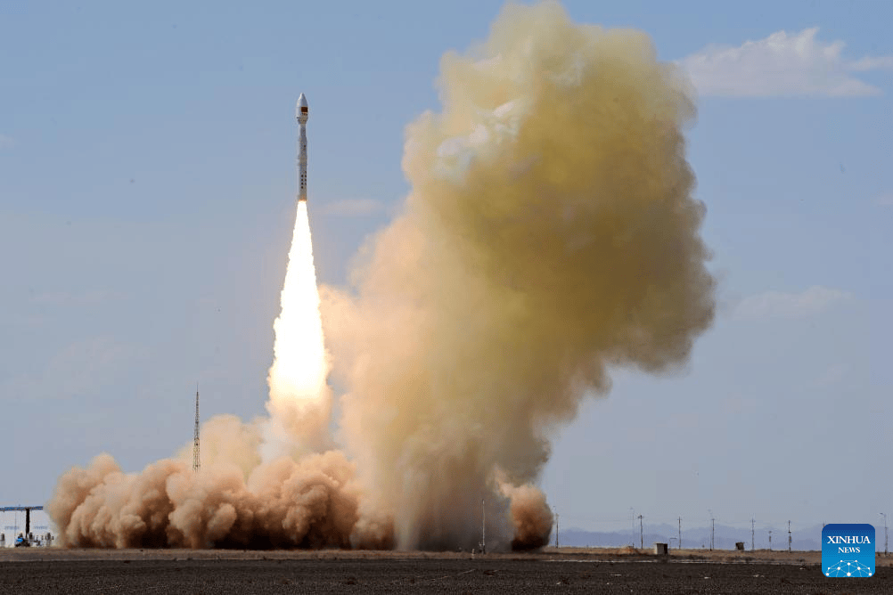 China’s Lijian-1 rocket launches seven satellites