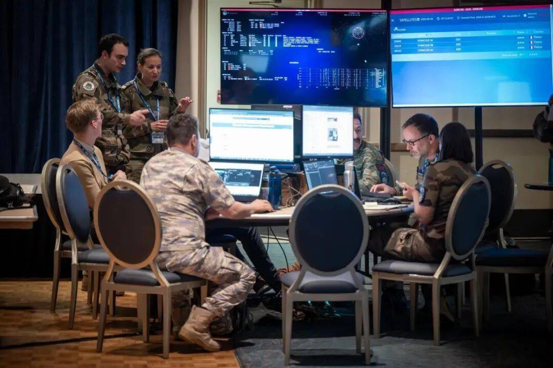 宇宙人(1833期）官方盘点十四五科技成果；国防与安全机构成地球观测数据最大“金主”；Rocket 4计划明年年中首飞