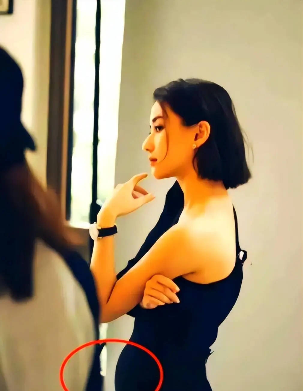 考古 | 何超莲窦骁双双辟谣离婚！两人感情生活引各方热议