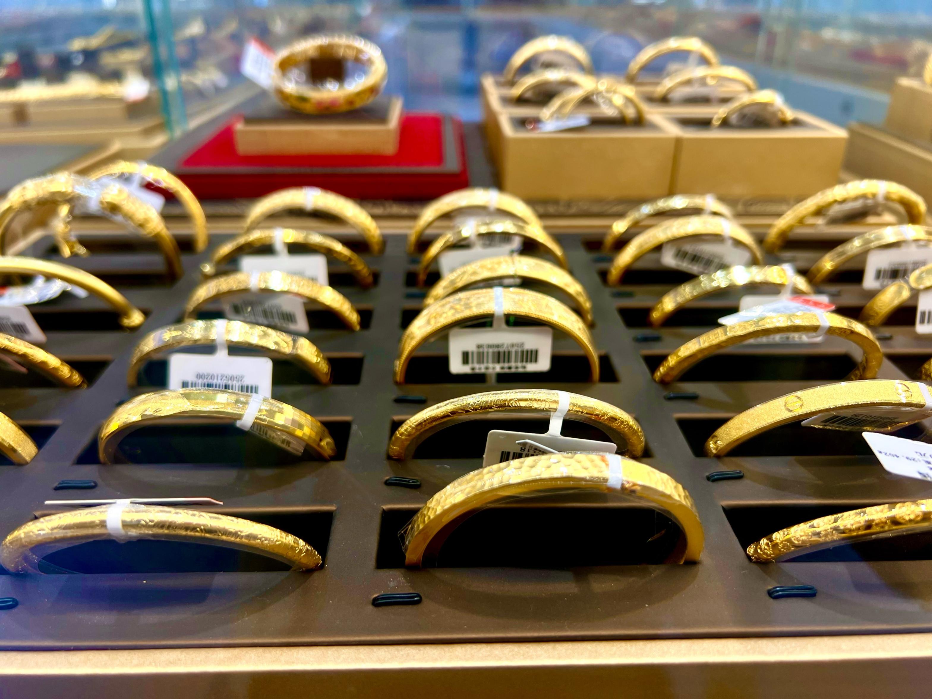 黄金现货价格(黄金现货价格走势)